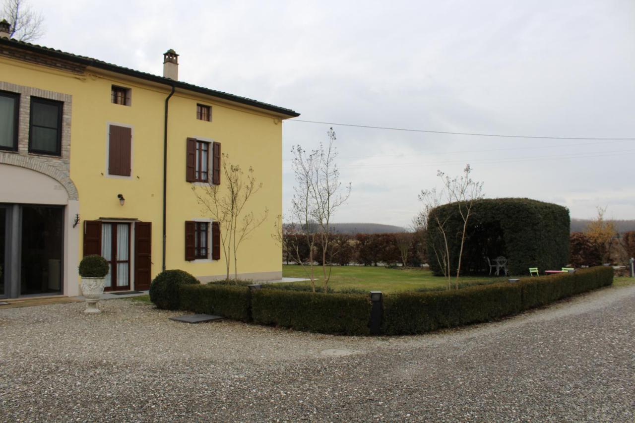 B&B Temenos Parma Buitenkant foto