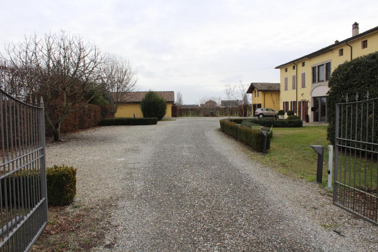 B&B Temenos Parma Buitenkant foto
