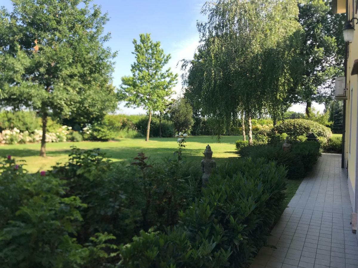 B&B Temenos Parma Buitenkant foto